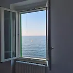 Seafront Luna Appartement *